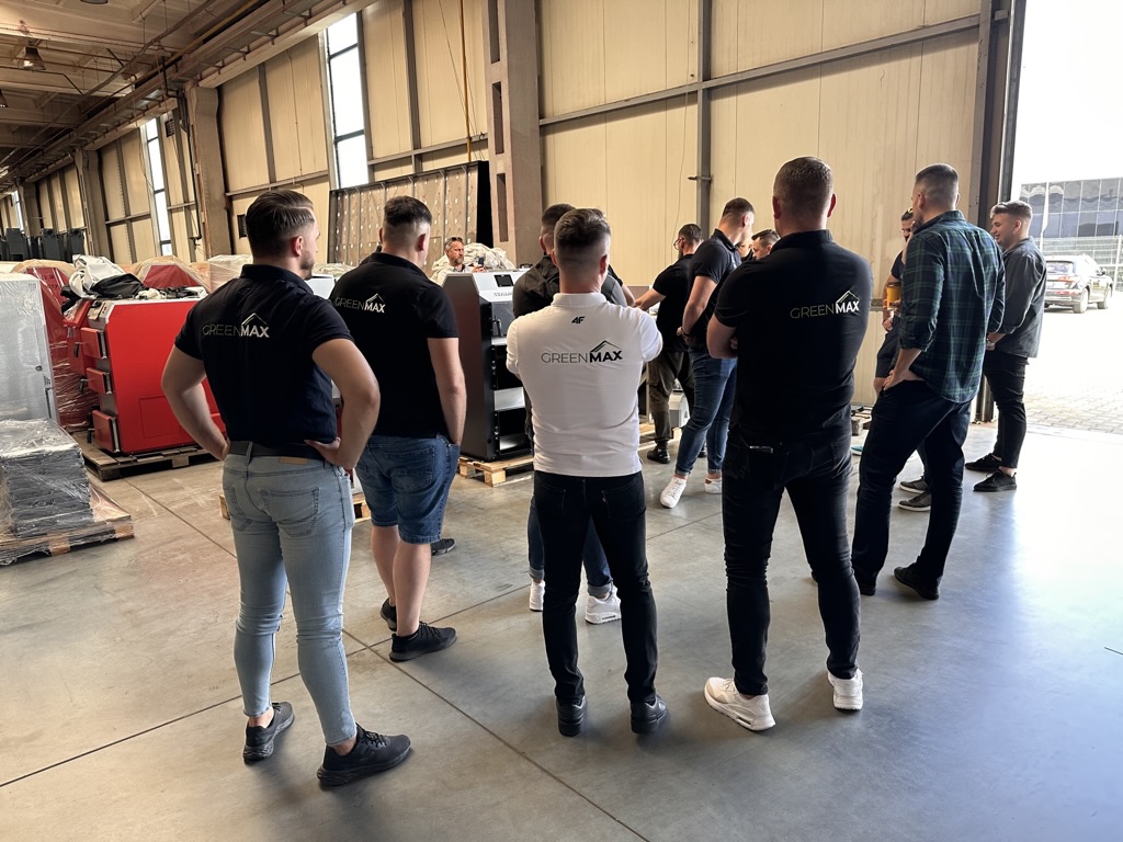 Michał Alster z pracownikiem